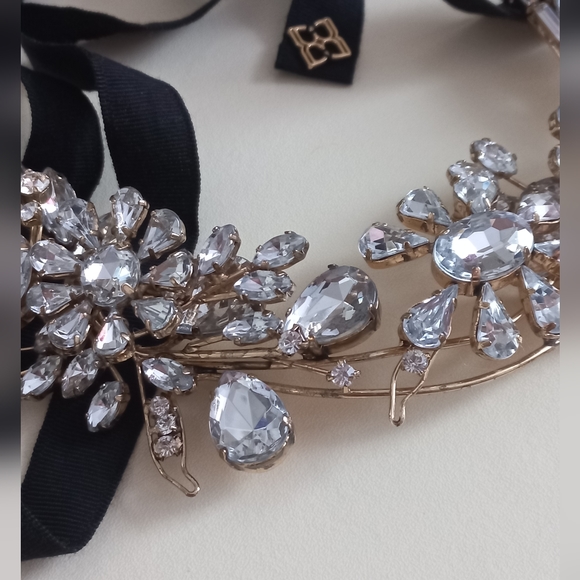 ❤️BCBGMAXAZRIA Statement Necklace - Picture 6 of 12